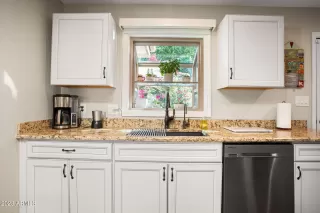 Photo #5: 6631168 Listing 