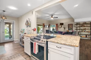 Photo #6: 6631168 Listing 