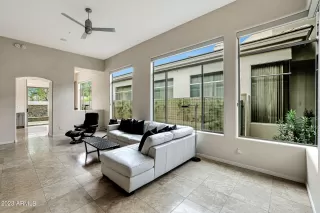 Photo #4: 6631469 Listing