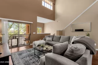 Photo #2: 6631509 Listing 