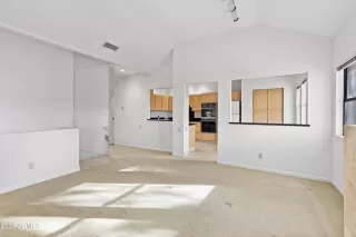 Photo #6: 6631510 Listing