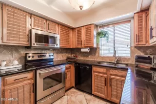 Photo #5: 6631526 Listing