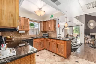 Photo #6: 6631526 Listing