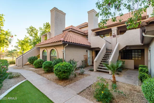 MLS: 6631688 Condo For Sale