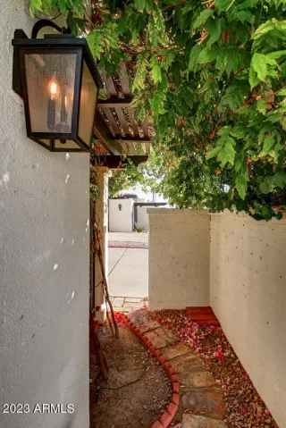 Photo #5: 6631862 Listing 