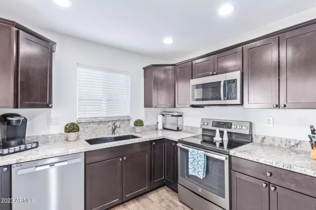 MLS: 6631973 Condo For Sale