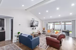 Photo #6: 6631973 Listing