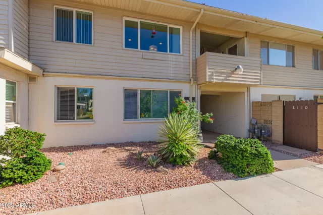 MLS: 6632082 Condo For Sale