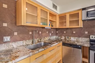 Photo #6: 6632082 Listing