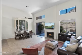 Photo #4: 6632096 Listing