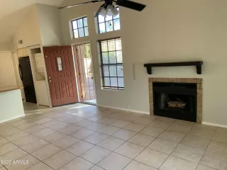 Photo #5: 6632157 Listing