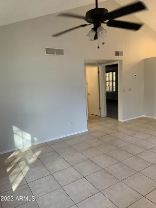 Photo #6: 6632157 Listing