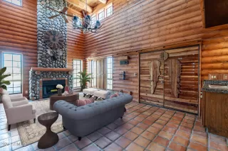Photo #6: 6632380 Listing 