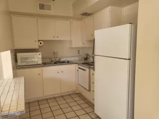 Photo #6: 6632450 Listing