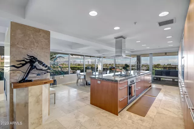 MLS: 6632458 Condo For Sale