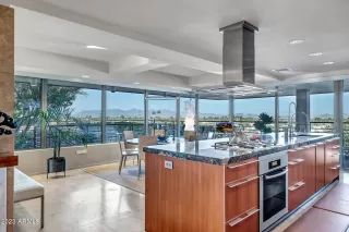 Photo #1: 6632458 Listing