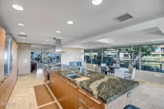 Photo #6: 6632458 Listing