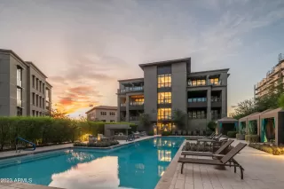 Photo #2: 6632552 Listing