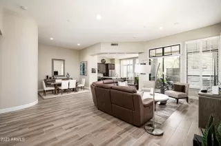 Photo #2: 6632718 Listing 