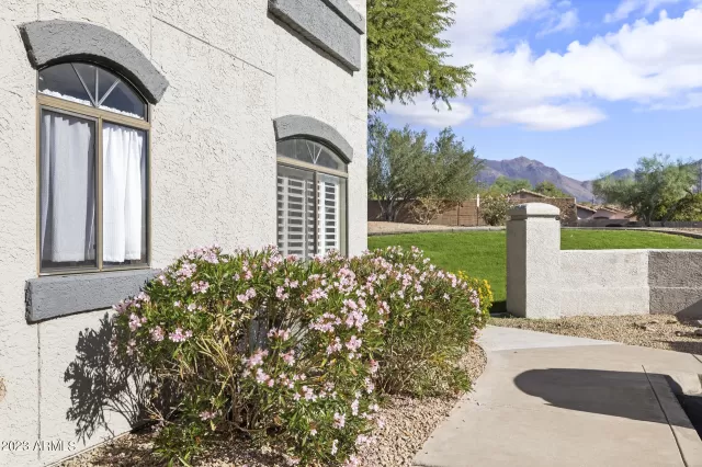 MLS: 6632748 Condo For Sale