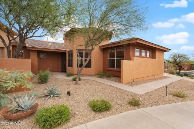 MLS: 6632878 Condo For Sale