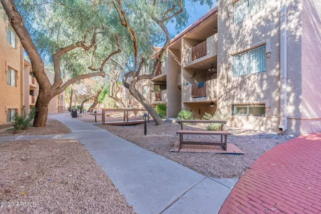 MLS: 6633231 Condo For Sale