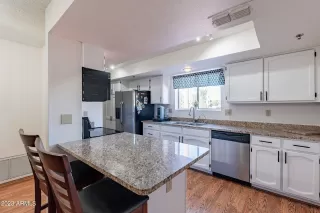 Photo #4: 6633231 Listing