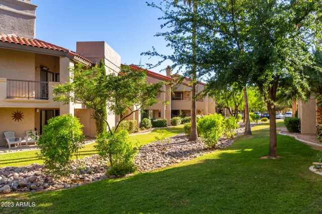 MLS: 6633334 Condo For Sale