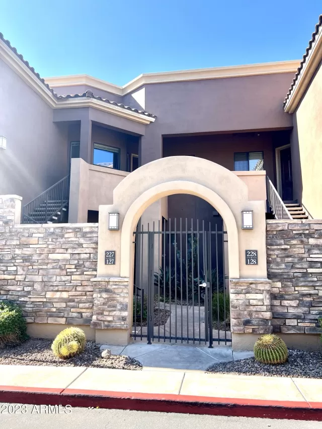 MLS: 6633348 Condo For Sale