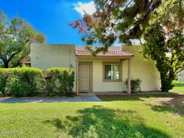 MLS: 6633576 Condo For Sale