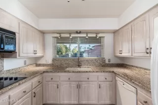 Photo #2: 6633614 Listing