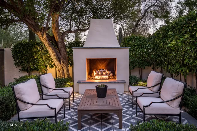 MLS: 6633933 Condo For Sale