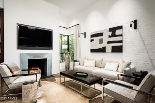 Photo #2: 6633933 Listing