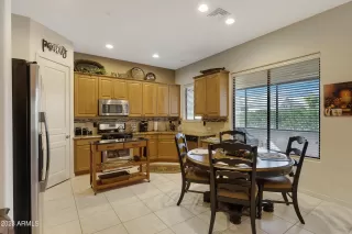 Photo #2: 6634157 Listing