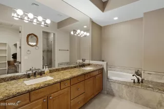 Photo #4: 6634157 Listing