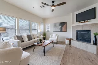 Photo #6: 6634160 Listing 