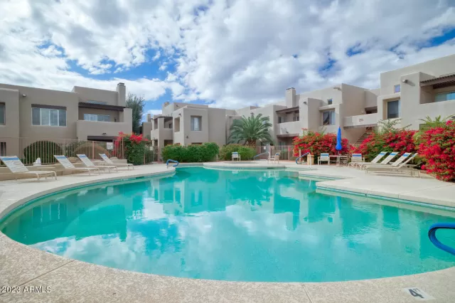 MLS: 6634225 Condo For Sale