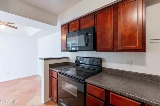 Photo #5: 6634390 Listing 