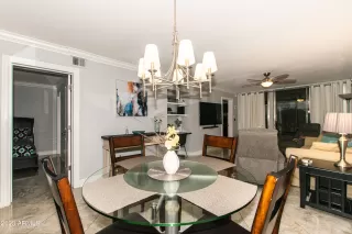 Photo #6: 6634449 Listing 