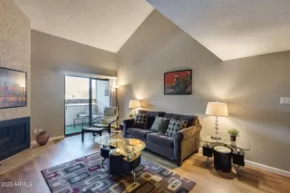 Photo #2: 6634806 Listing 