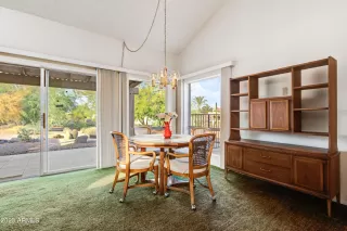 Photo #6: 6634820 Listing
