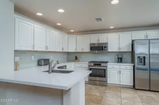 Photo #1: 6634870 Listing