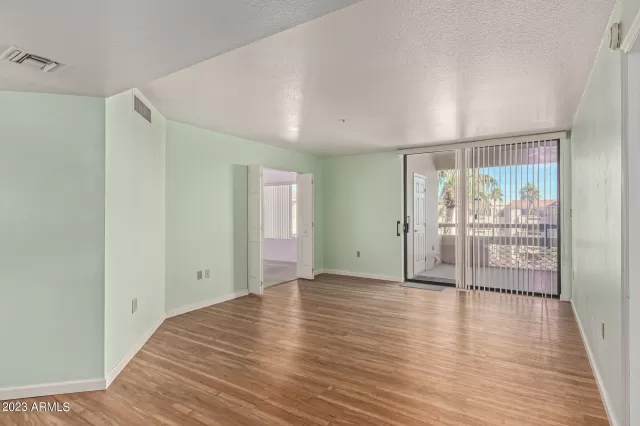 MLS: 6634917 Condo For Sale