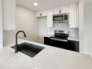 Photo #1: 6635149 Listing 