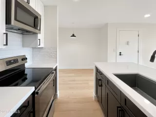 Photo #3: 6635149 Listing 