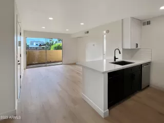 Photo #4: 6635149 Listing 