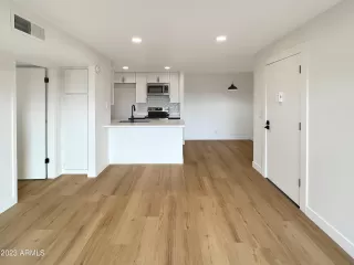 Photo #6: 6635149 Listing 