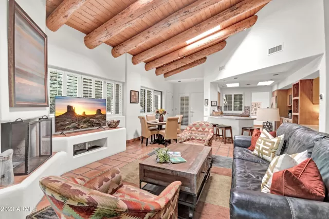 MLS: 6635261 Condo For Sale