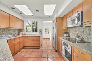 Photo #5: 6635261 Listing