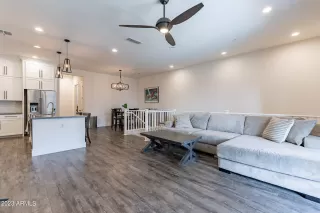 Photo #6: 6635519 Listing